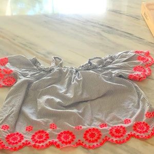 Girls shirt very pretty and cute